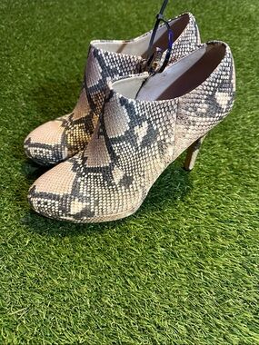 Vince Camuto Snake-Print High Heel Booties in Beige and Black Heels Size 8